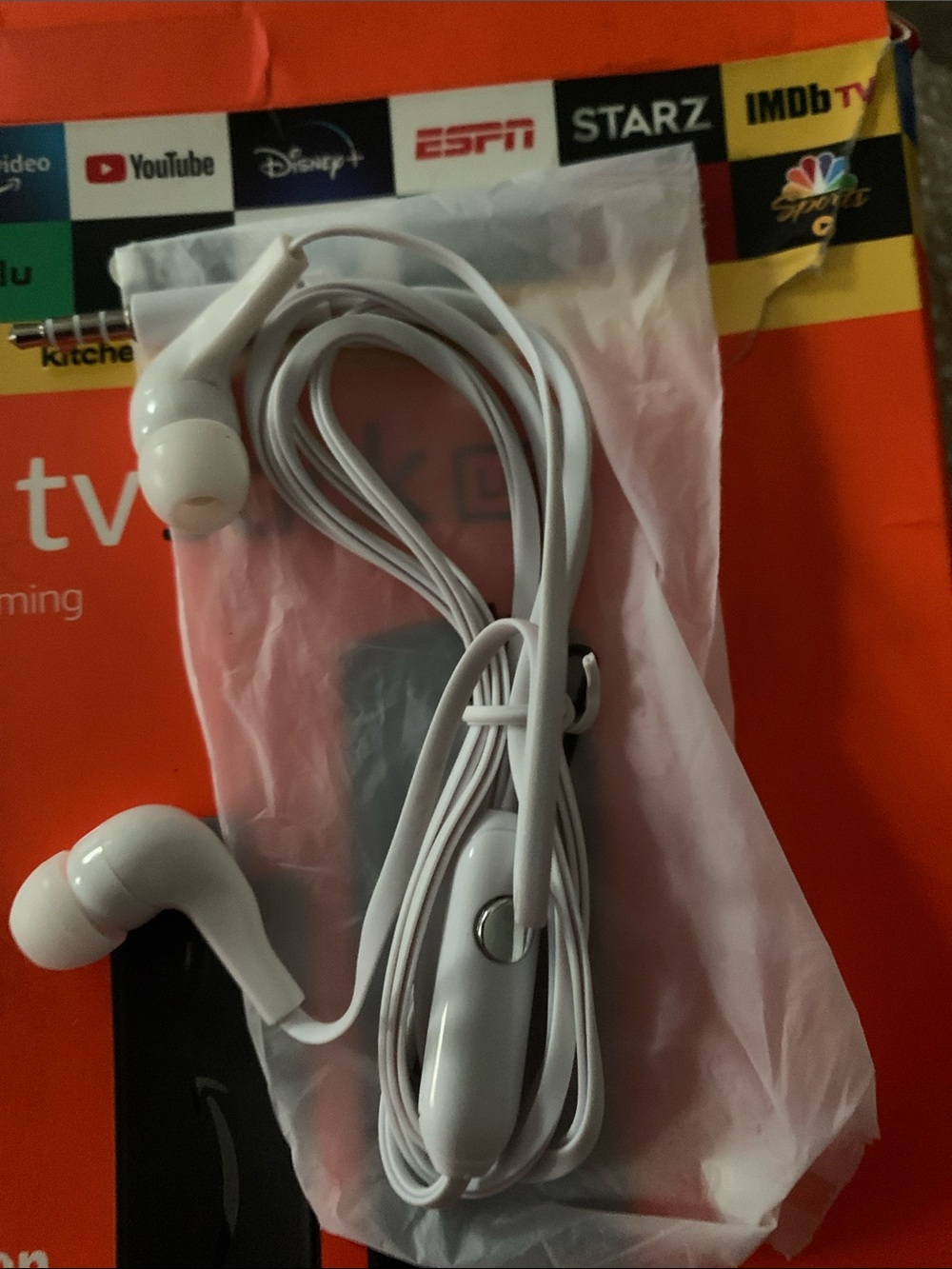 White Wired In-Ear Headset with Inline Microphone